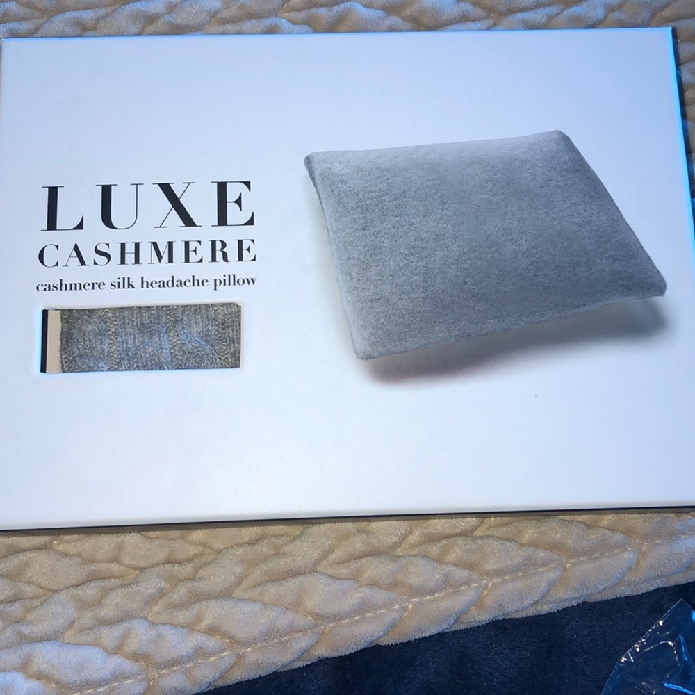 NWT. LUXE CASHMERE SILK GREY PILLOW